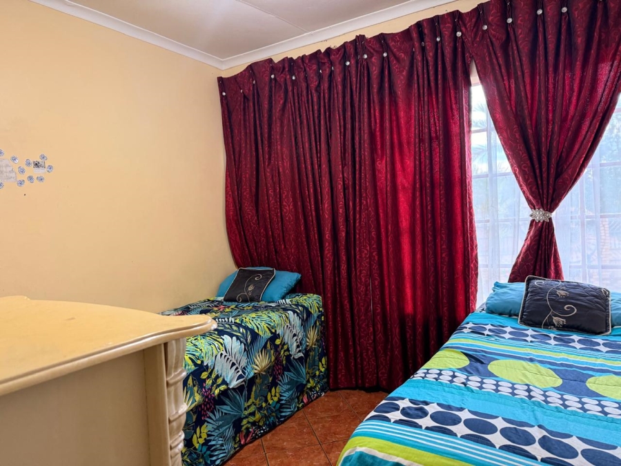 3 Bedroom Property for Sale in Geelhoutpark North West